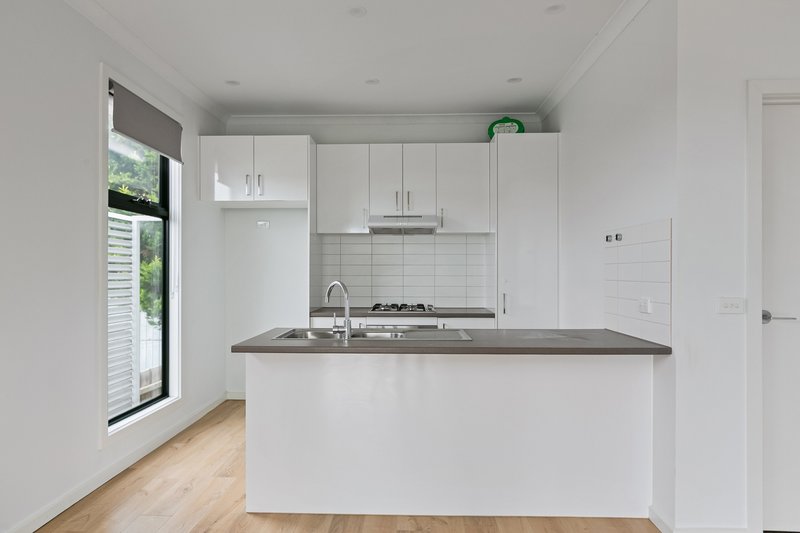 Photo - 2/131 Broadway , Reservoir VIC 3073 - Image 5