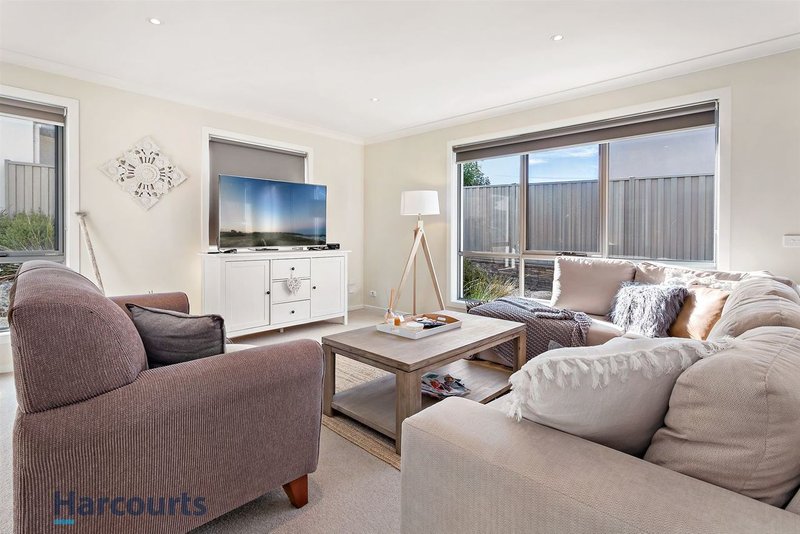 Photo - 2/131 Shearwater Boulevard, Shearwater TAS 7307 - Image 3