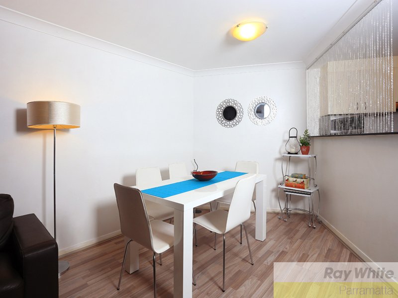 Photo - 21/32 Hassall Street, Parramatta NSW 2150 - Image 4
