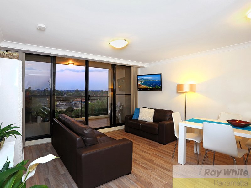Photo - 21/32 Hassall Street, Parramatta NSW 2150 - Image 5