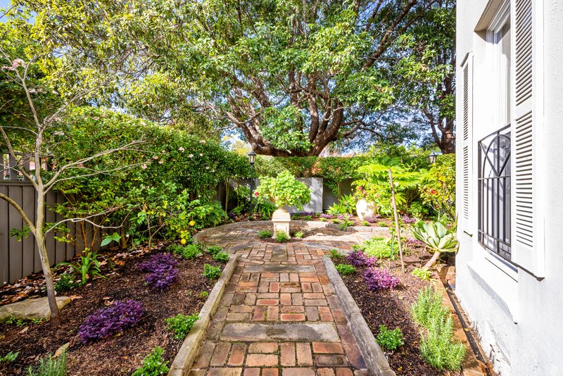 Photo - 2/132 Raglan Street, Mosman NSW 2088 - Image 3