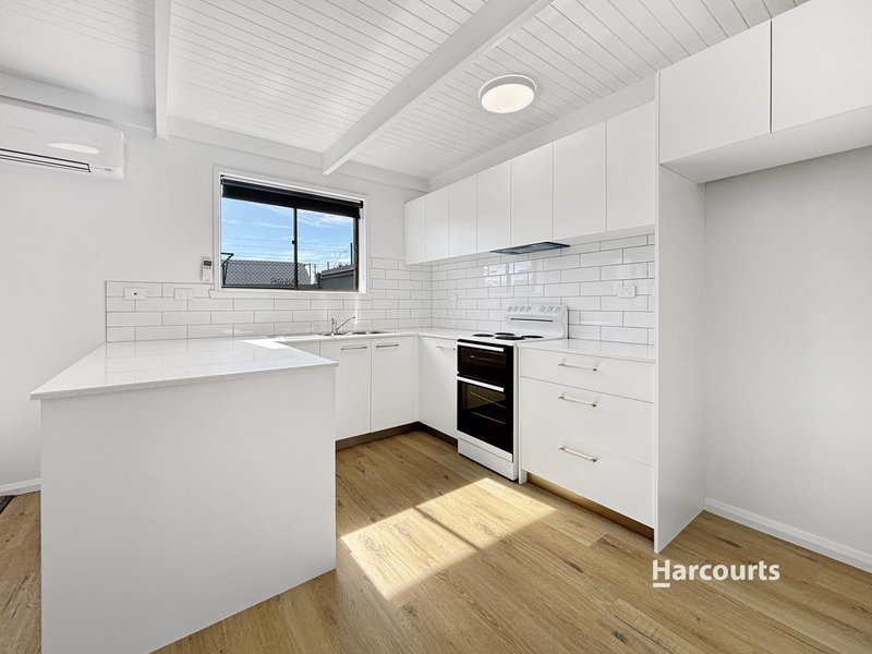 Photo - 2/132 Tarleton Street, East Devonport TAS 7310 - Image 2