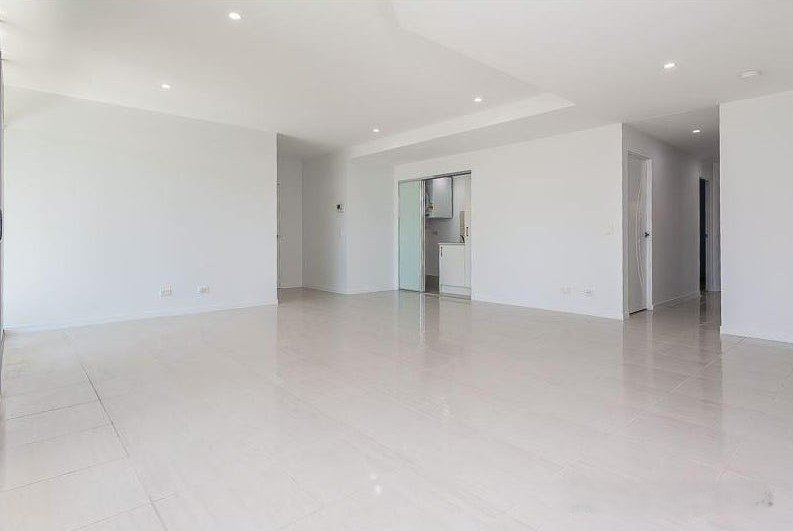Photo - 2/133 Flinders Parade, Scarborough QLD 4020 - Image 2