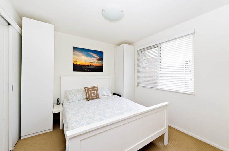 Photo - 2/133 Meeks Road, Marrickville NSW 2204 - Image 4