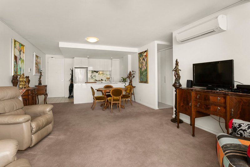 Photo - 213/300 Young Street, Fitzroy VIC 3065 - Image 5