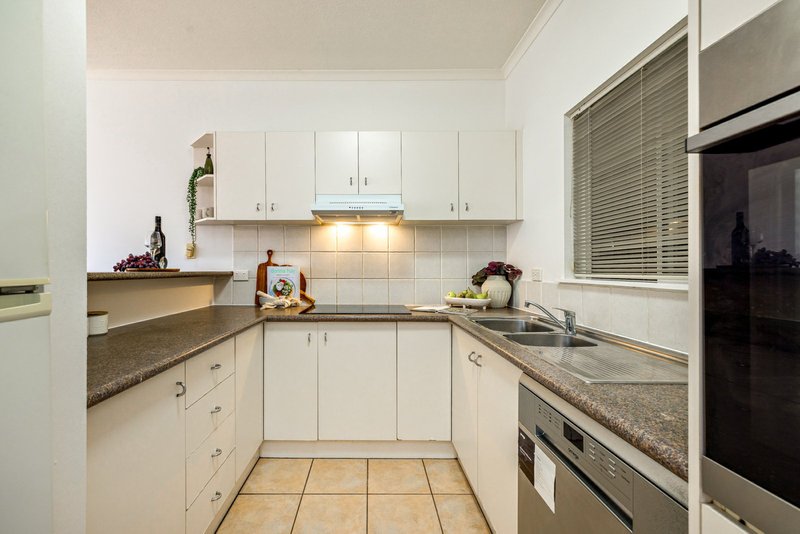 Photo - 21/34-40 Lily Street, Cairns North QLD 4870 - Image 3