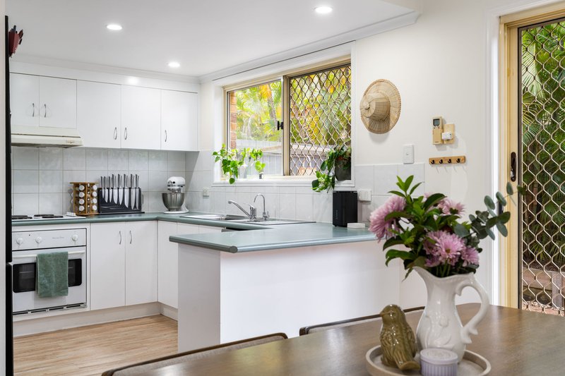 Photo - 2/134 Johnson Road, Hillcrest QLD 4118 - Image 5