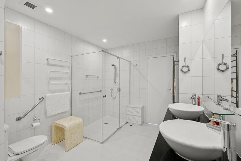 Photo - 21/34 Riverwalk Avenue, Robina QLD 4226 - Image 14