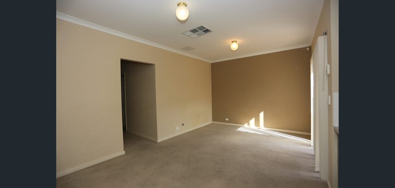 Photo - 2/134 Shepperton Road, Victoria Park WA 6100 - Image 4