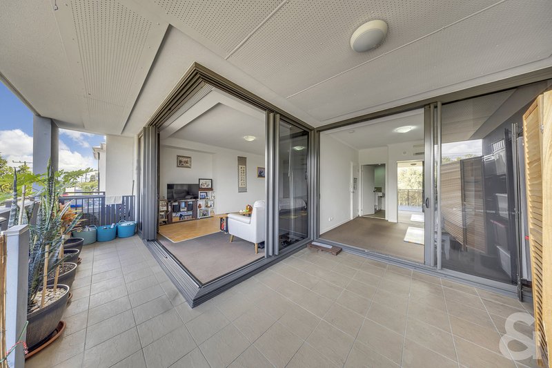 Photo - 213/64 Glenlyon Street, Gladstone Central QLD 4680 - Image 3