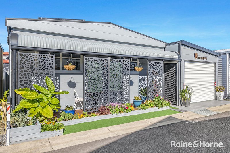 Photo - 213/687 Pacific Highway, Belmont NSW 2280 - Image 1