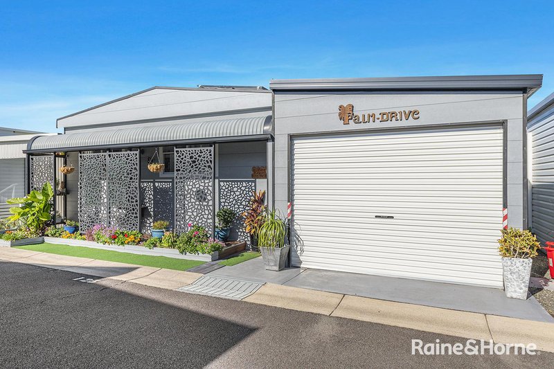 Photo - 213/687 Pacific Highway, Belmont NSW 2280 - Image 2