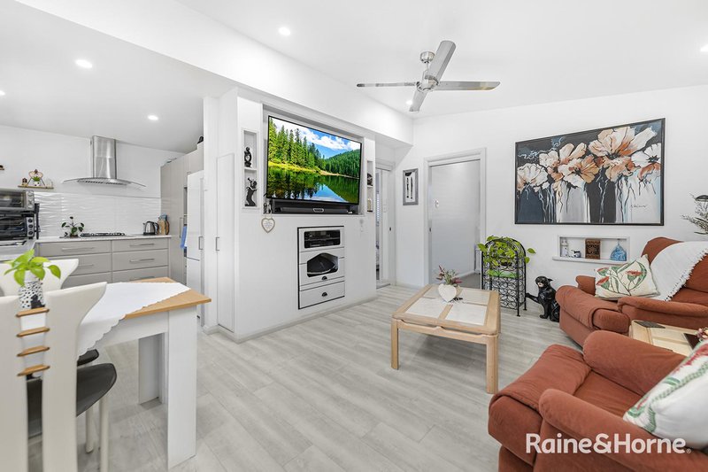 Photo - 213/687 Pacific Highway, Belmont NSW 2280 - Image 4