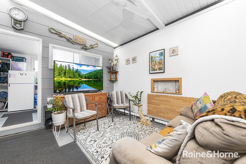Photo - 213/687 Pacific Highway, Belmont NSW 2280 - Image 6
