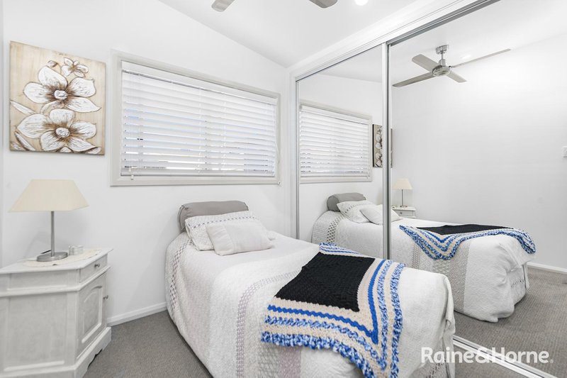 Photo - 213/687 Pacific Highway, Belmont NSW 2280 - Image 10