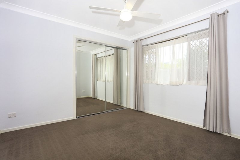 Photo - 2/138 Marine Parade, Southport QLD 4215 - Image 13