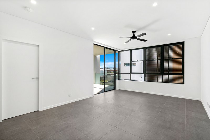 Photo - 213/9 Marina Drive, Shell Cove NSW 2529 - Image 3
