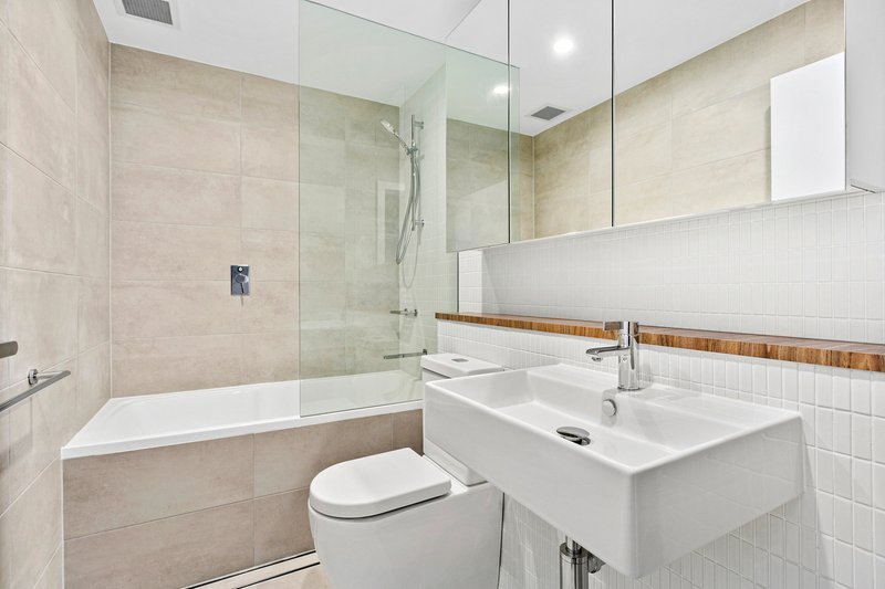 Photo - 213/9 Marina Drive, Shell Cove NSW 2529 - Image 4
