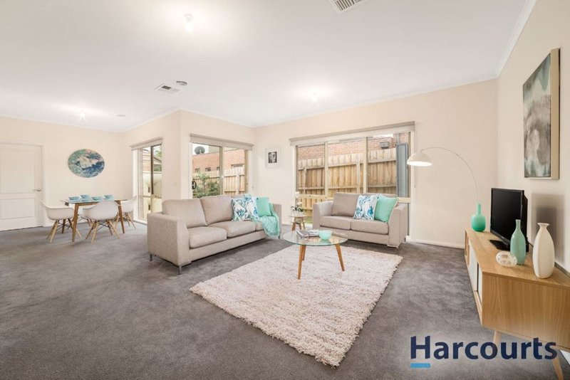 Photo - 2/1397 High Street Road, Wantirna South VIC 3152 - Image 2