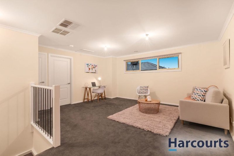 Photo - 2/1397 High Street Road, Wantirna South VIC 3152 - Image 5