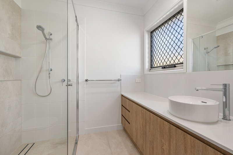 Photo - 2/13A Sherrin Court, Cleveland QLD 4163 - Image 7