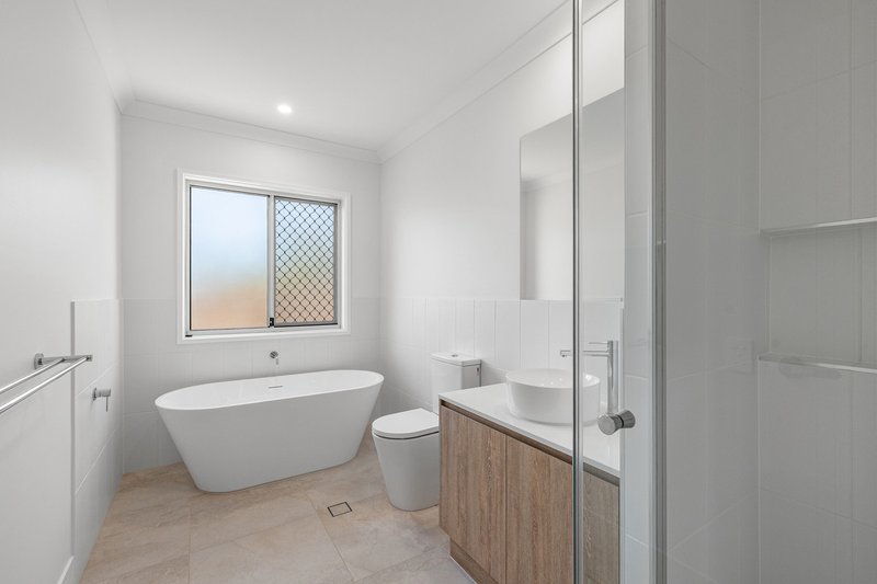 Photo - 2/13A Sherrin Court, Cleveland QLD 4163 - Image 9