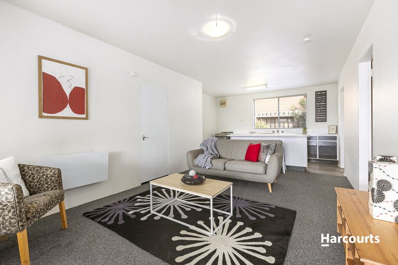 2/14-16 Wolseley Grove, Bell Post Hill VIC 3215