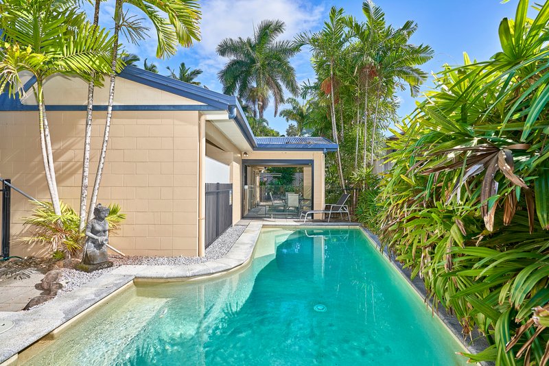 Photo - 2/14 Albatross Street, Kewarra Beach QLD 4879 - Image 1