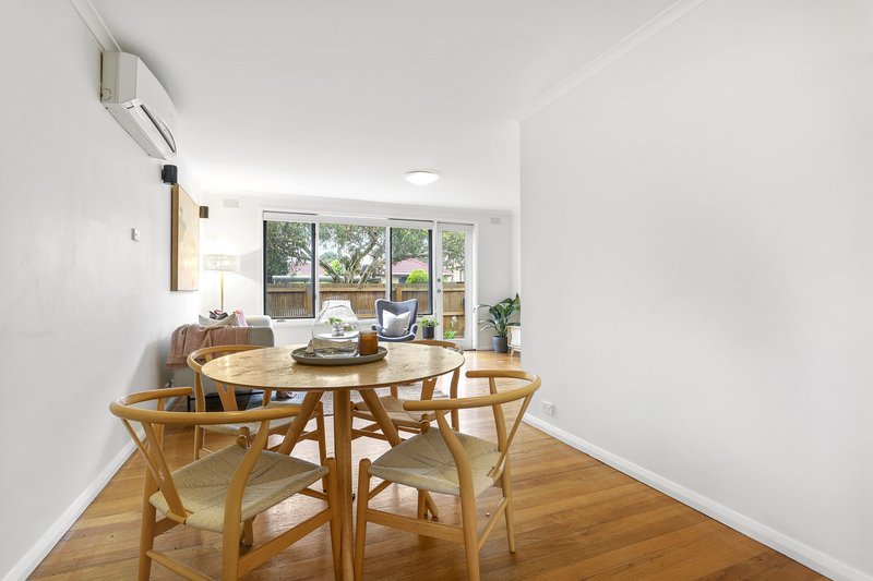 Photo - 2/14 Albenca Street, Mentone VIC 3194 - Image 7