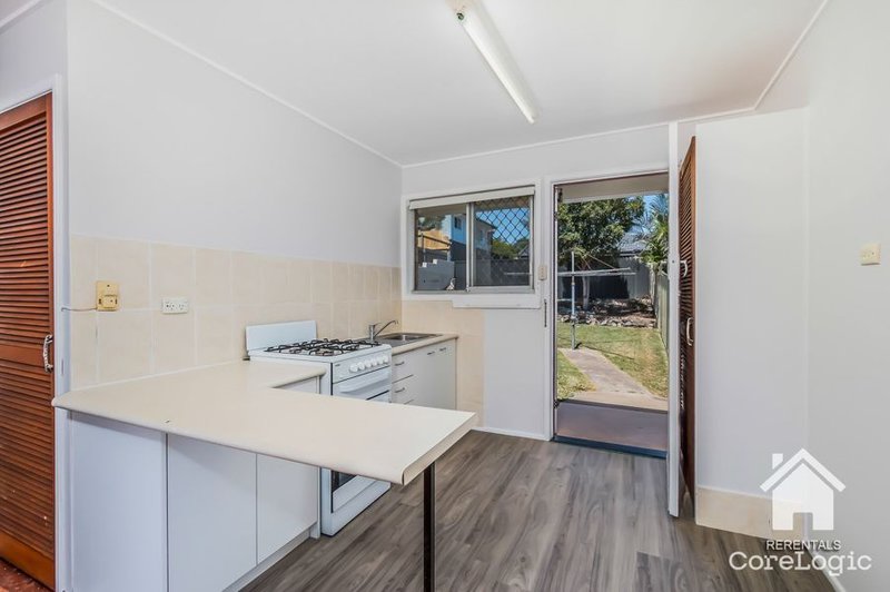 Photo - 2/14 Arkindale Street, Nathan QLD 4111 - Image 3