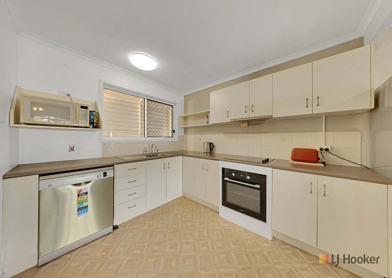 Photo - 2/14 Beltana Drive, Boyne Island QLD 4680 - Image 3