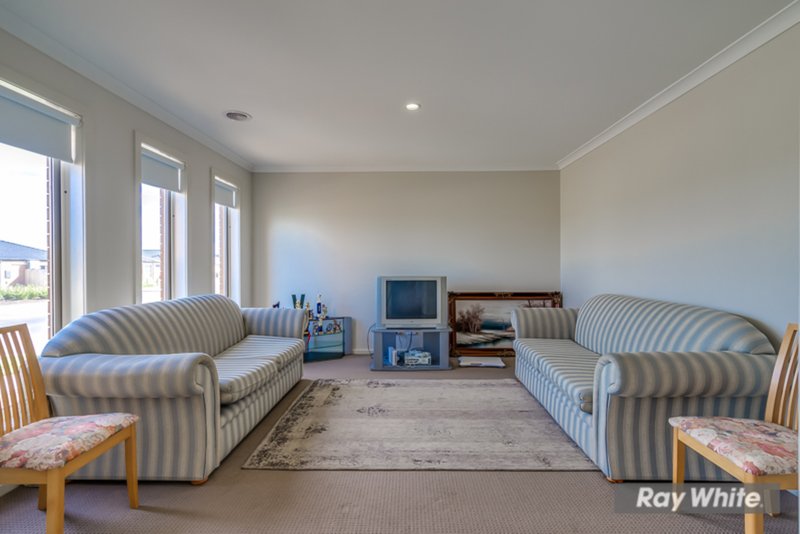 Photo - 214 Bethany Road, Tarneit VIC 3029 - Image 5