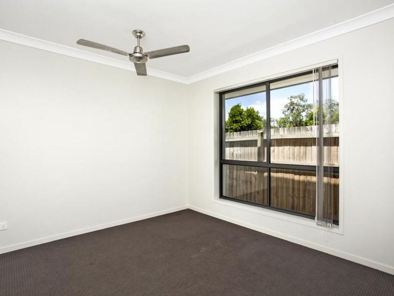 Photo - 2/14 Bidmead Circuit, Pimpama QLD 4209 - Image 6