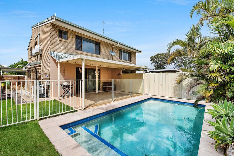 Photo - 2/14 Broadwater Avenue, Maroochydore QLD 4558 - Image 2