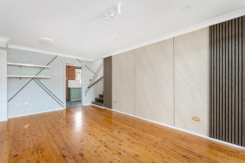 Photo - 2/14 Chester Road, Ingleburn NSW 2565 - Image 11