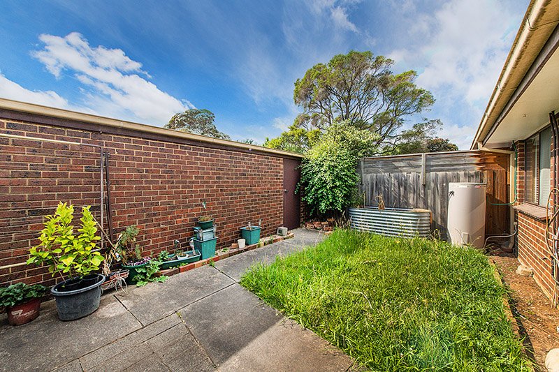 Photo - 2/14 Codrington Street, Cranbourne VIC 3977 - Image 9