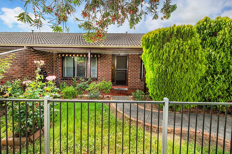 Photo - 2/14 Codrington Street, Cranbourne VIC 3977 - Image 11