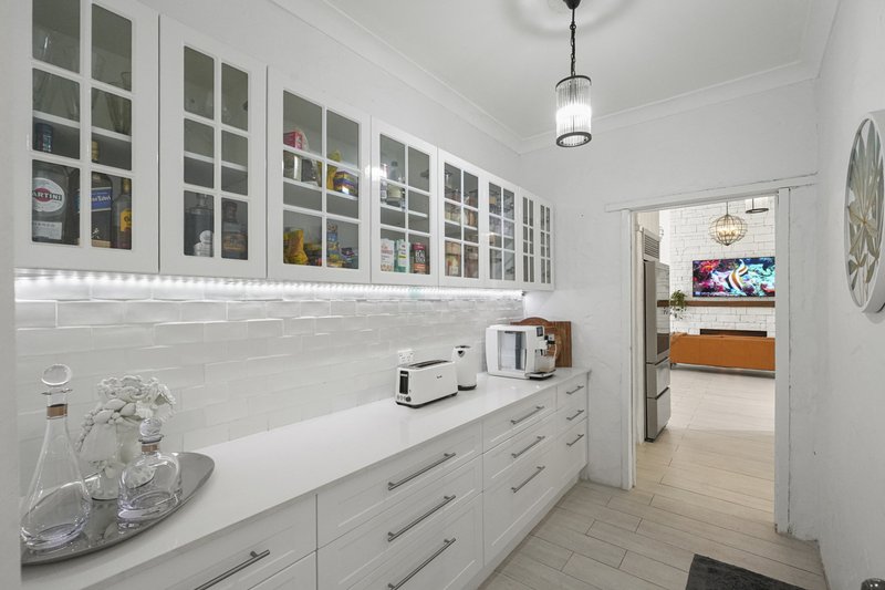 Photo - 214 Crane Crescent, Nerang QLD 4211 - Image 9