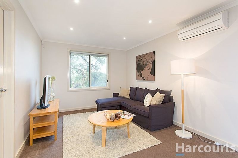 Photo - 2/14 Danien Street, Glen Waverley VIC 3150 - Image 5