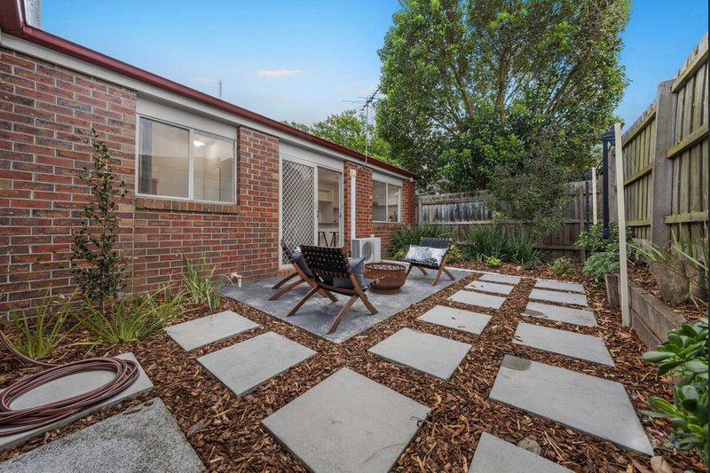 Photo - 2/14 David Street, Knoxfield VIC 3180 - Image 17