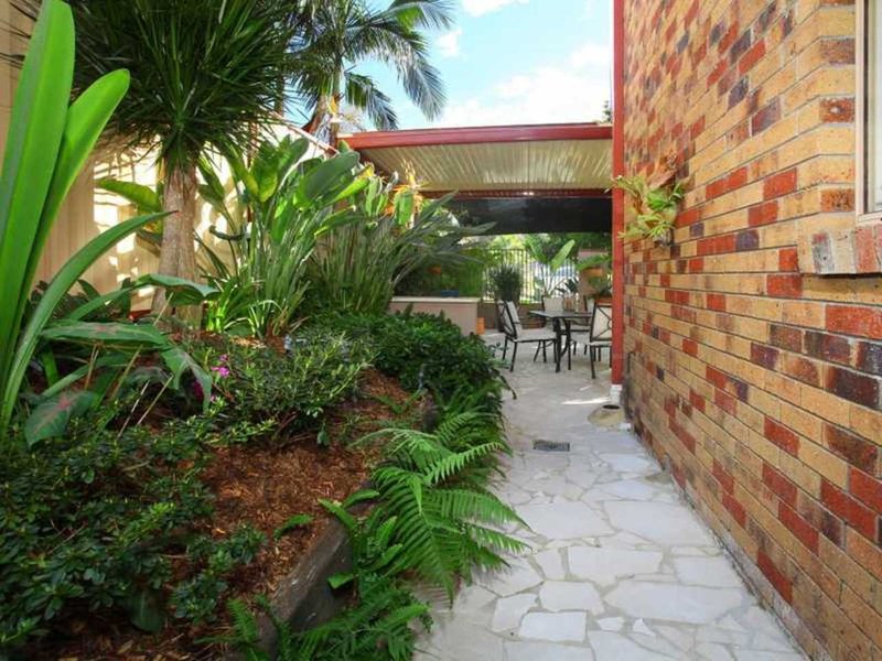 Photo - 2/14 Douma Drive, Mudgeeraba QLD 4213 - Image 10