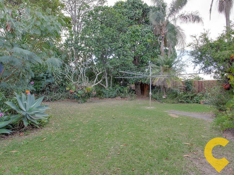 Photo - 214 Duffield Road, Clontarf QLD 4019 - Image 2