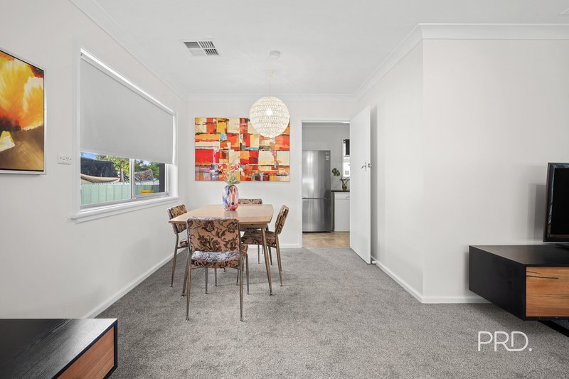 Photo - 214 Fernleigh Road, Ashmont NSW 2650 - Image 8