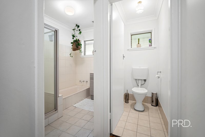 Photo - 214 Fernleigh Road, Ashmont NSW 2650 - Image 15