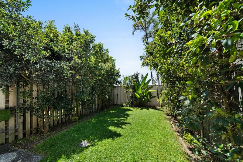 Photo - 2/14 Fifteenth Avenue, Palm Beach QLD 4221 - Image 18