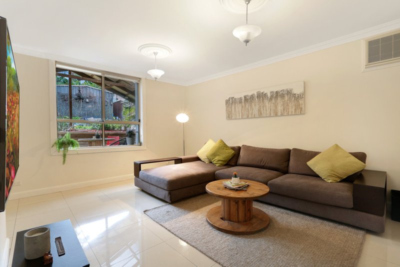 Photo - 214 Gladstone Avenue, Mount Saint Thomas NSW 2500 - Image 2