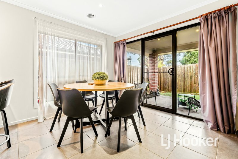 Photo - 2/14 Hair Court, Beaconsfield VIC 3807 - Image 5