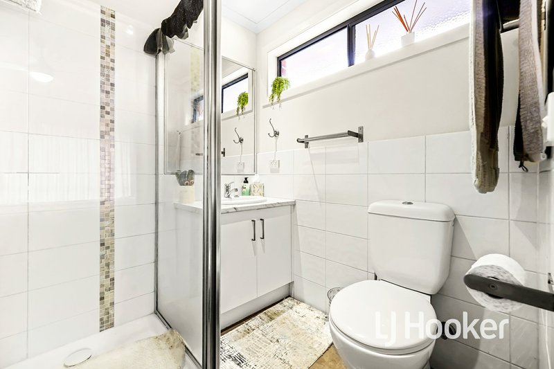 Photo - 2/14 Hair Court, Beaconsfield VIC 3807 - Image 8