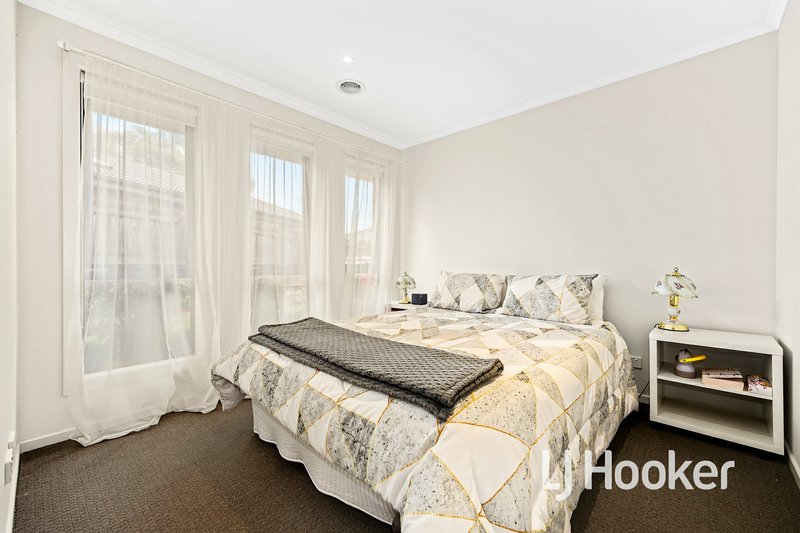 Photo - 2/14 Hair Court, Beaconsfield VIC 3807 - Image 9