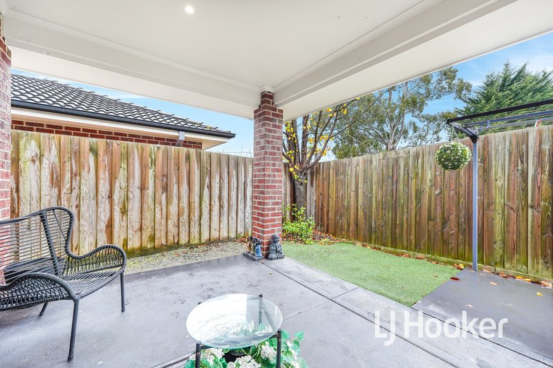 Photo - 2/14 Hair Court, Beaconsfield VIC 3807 - Image 11